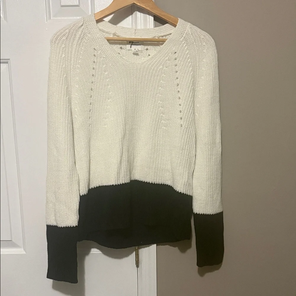 Andrea Jovine Women’s Colorblock Knit Sweater Cream & Black ~ Size Medium - Picture 1 of 7